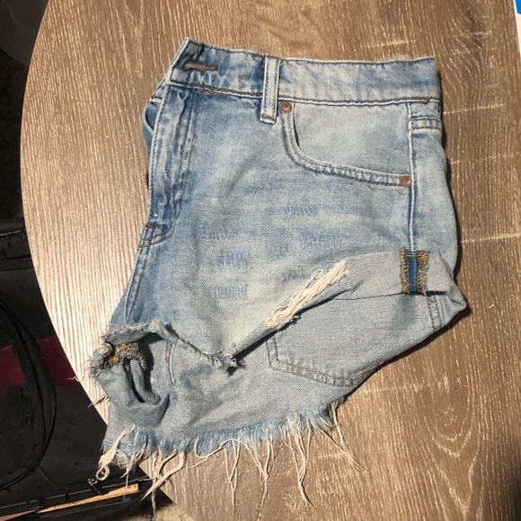 Urban Outfitters shorts - Picture 2 of 5